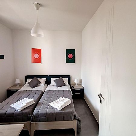 Ferienwohnung La Dama Di Loto Lecce Exterior foto